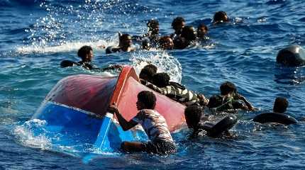boat capsizes